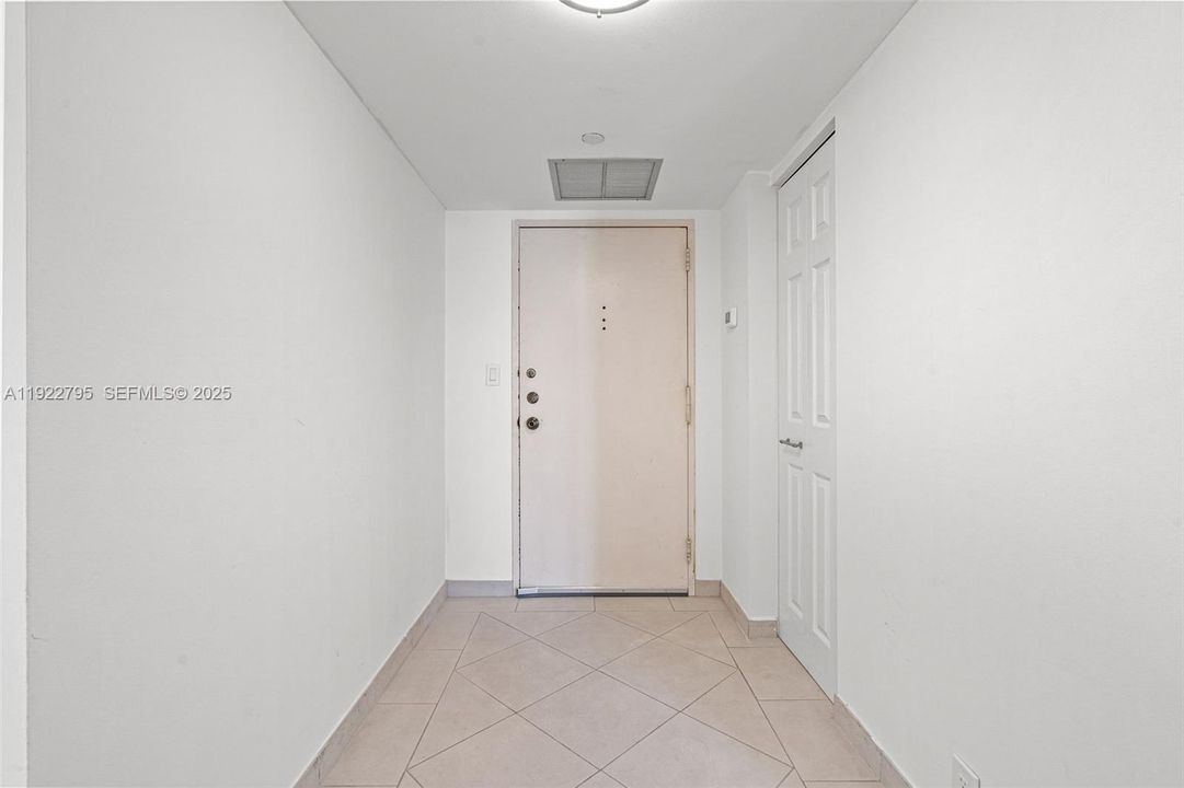 На продажу: $765,000 (2 спален, 2 ванн, 1467 Квадратных фут)