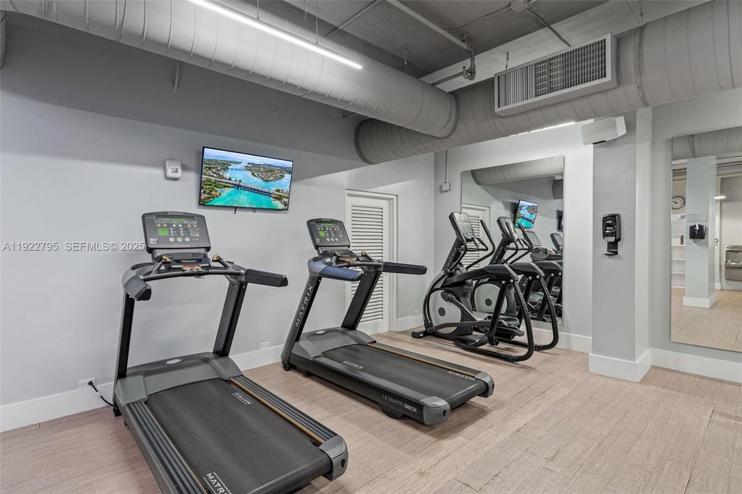 На продажу: $765,000 (2 спален, 2 ванн, 1467 Квадратных фут)