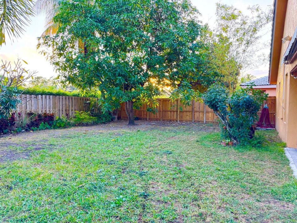 For Rent: $3,400 (3 beds, 2 baths, 1464 Square Feet)