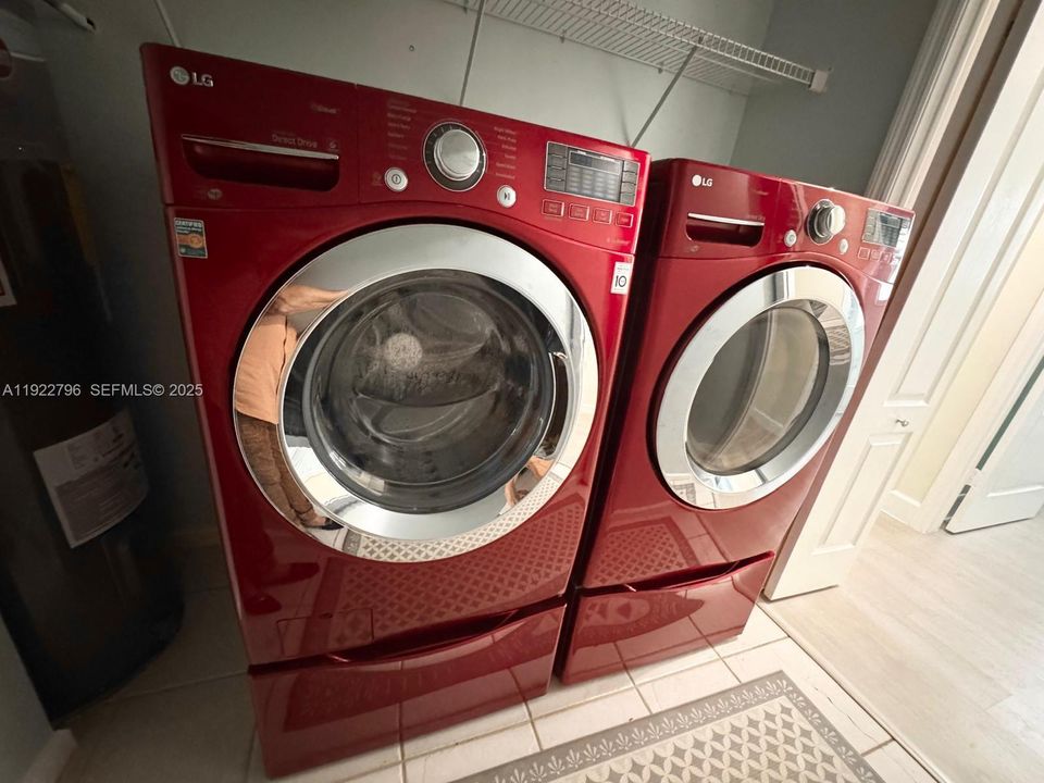 For Rent: $3,400 (3 beds, 2 baths, 1464 Square Feet)