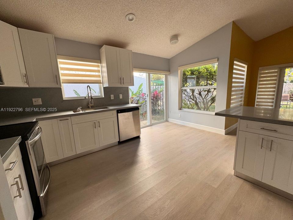 For Rent: $3,400 (3 beds, 2 baths, 1464 Square Feet)