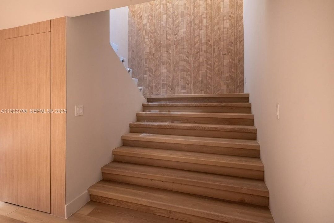 For Sale: $14,999,000 (5 beds, 5 baths, 4770 Square Feet)