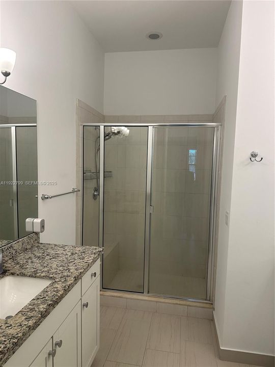 For Rent: $3,800 (4 beds, 4 baths, 1919 Square Feet)