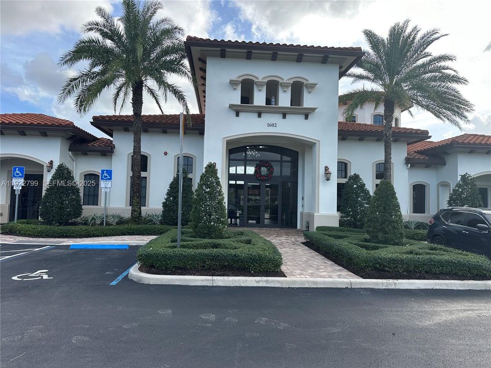 For Rent: $3,800 (4 beds, 4 baths, 1919 Square Feet)