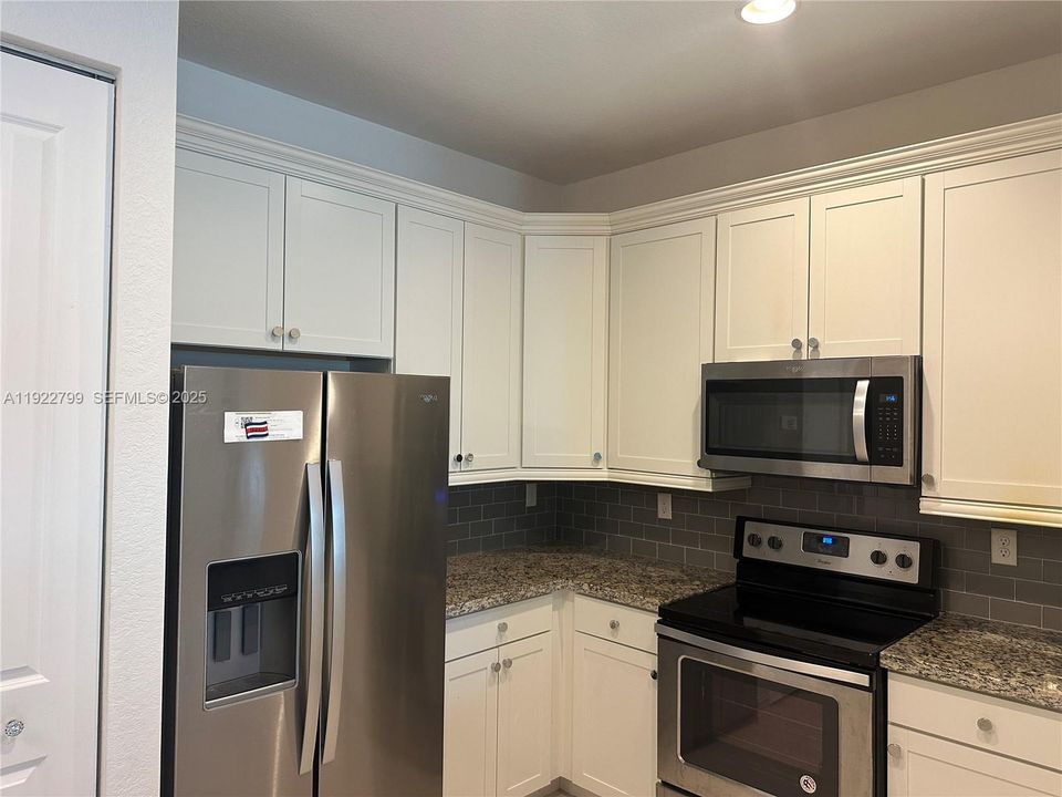 For Rent: $3,800 (4 beds, 4 baths, 1919 Square Feet)