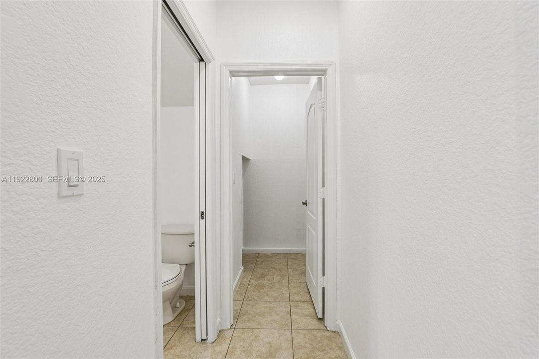 En Venta: $614,900 (4 camas, 3 baños, 3101 Pies cuadrados)