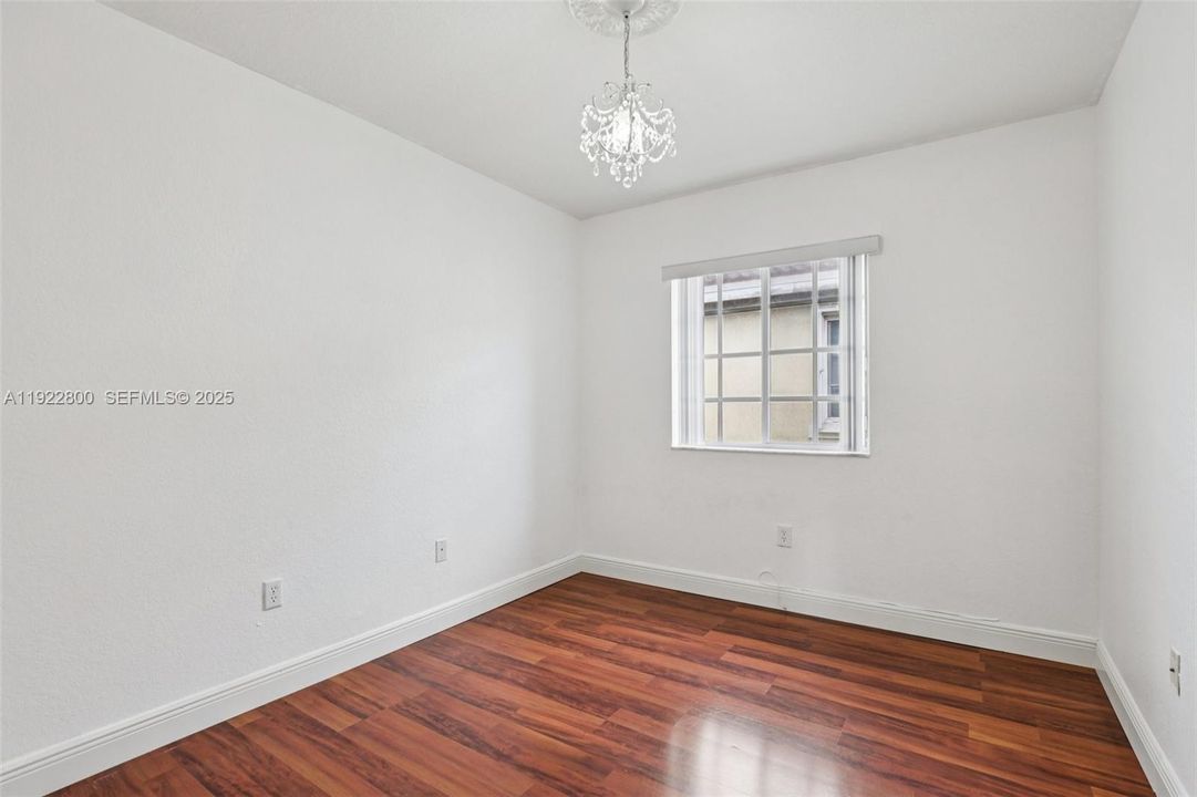 En Venta: $614,900 (4 camas, 3 baños, 3101 Pies cuadrados)