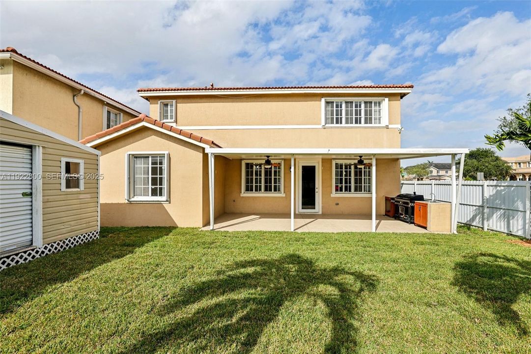 En Venta: $614,900 (4 camas, 3 baños, 3101 Pies cuadrados)