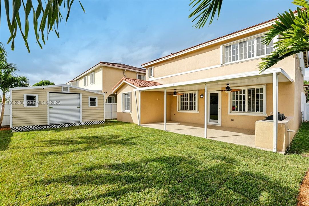 En Venta: $614,900 (4 camas, 3 baños, 3101 Pies cuadrados)