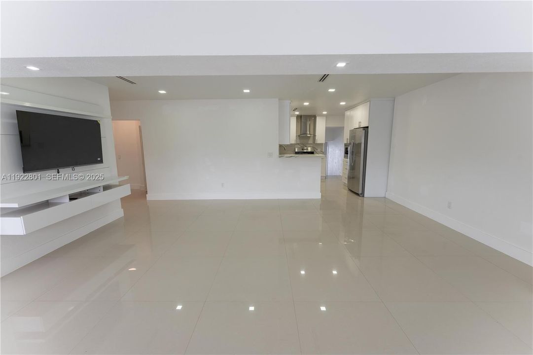 For Rent: $3,750 (3 beds, 2 baths, 1492 Square Feet)