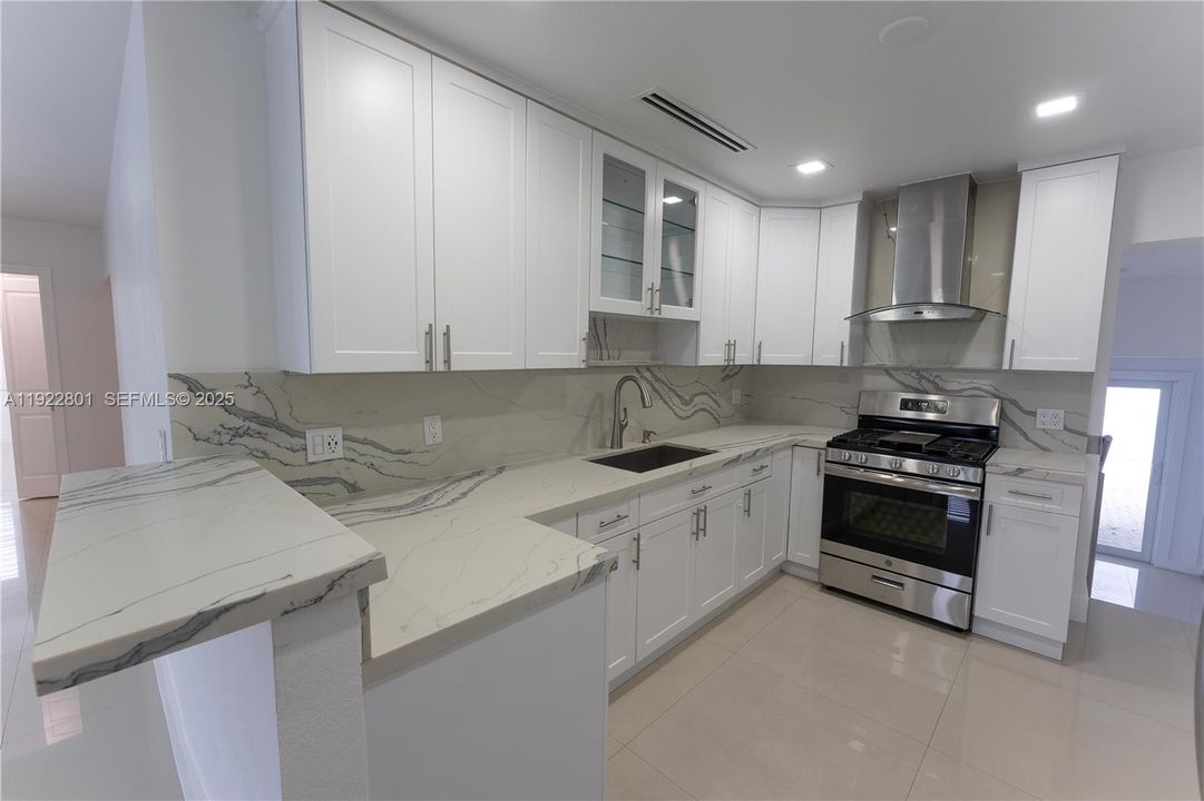 For Rent: $3,750 (3 beds, 2 baths, 1492 Square Feet)