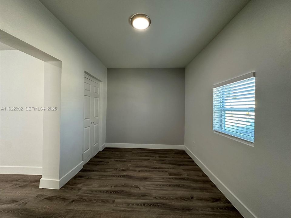 Active With Contract: $2,150 (1 beds, 1 baths, 0 Square Feet)