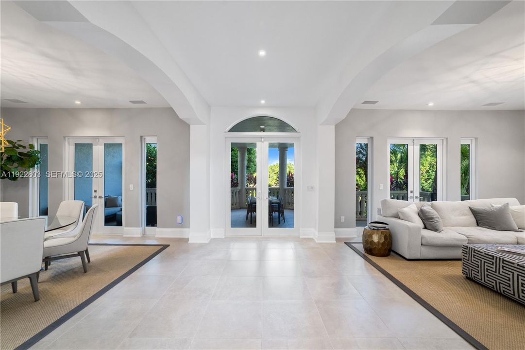 For Sale: $5,350,000 (5 beds, 6 baths, 6071 Square Feet)