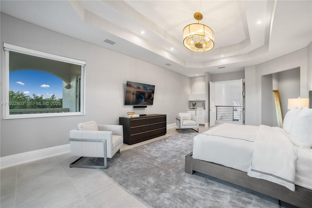 For Sale: $5,350,000 (5 beds, 6 baths, 6071 Square Feet)