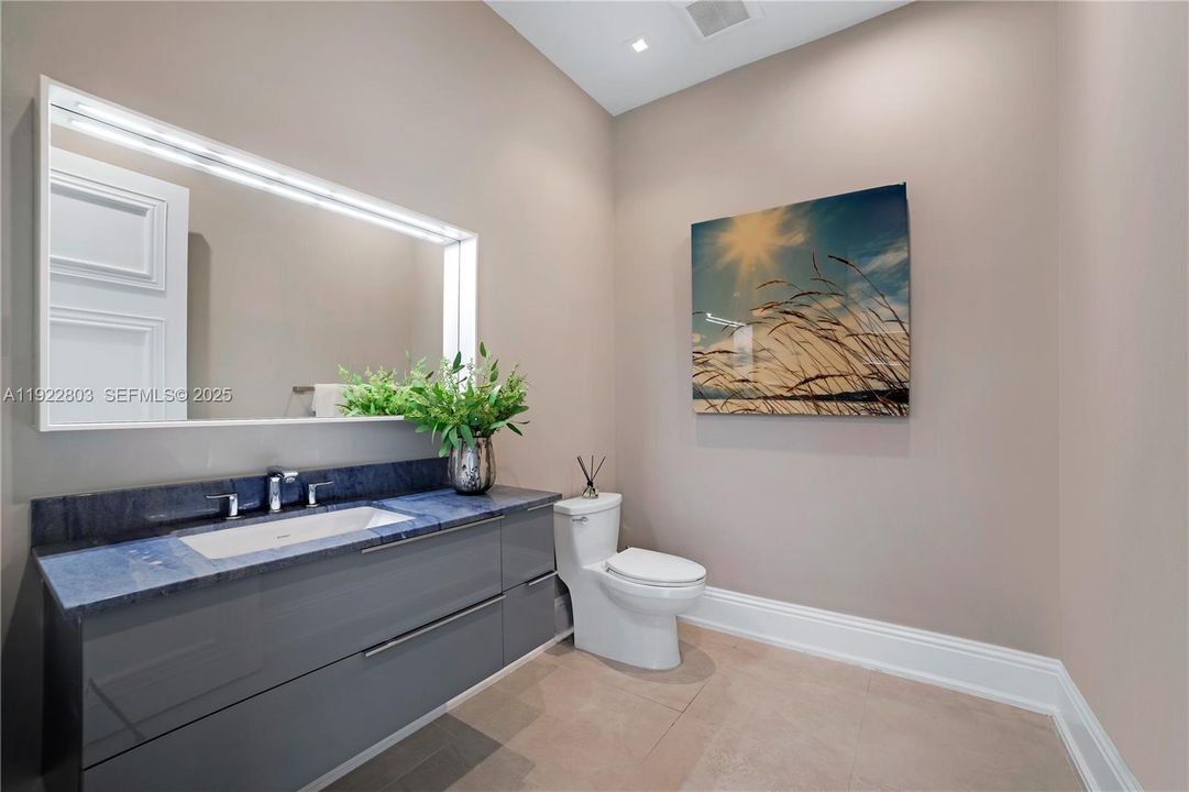 For Sale: $5,350,000 (5 beds, 6 baths, 6071 Square Feet)