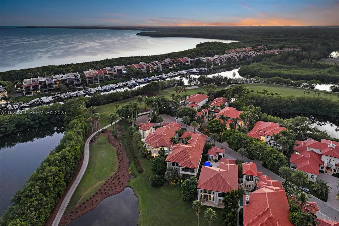 For Sale: $5,350,000 (5 beds, 6 baths, 6071 Square Feet)