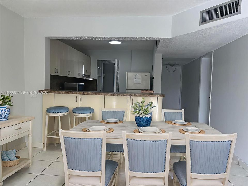 For Rent: $1,500 (1 beds, 1 baths, 750 Square Feet)