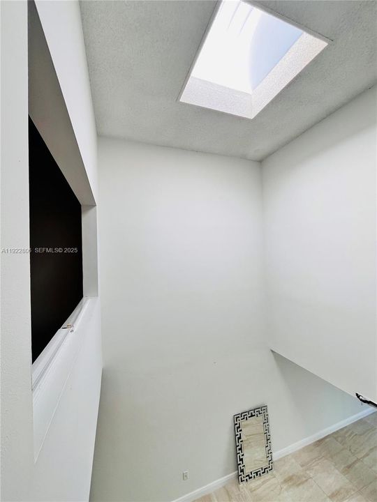 В аренду: $6,000 (3 спален, 2 ванн, 2265 Квадратных фут)