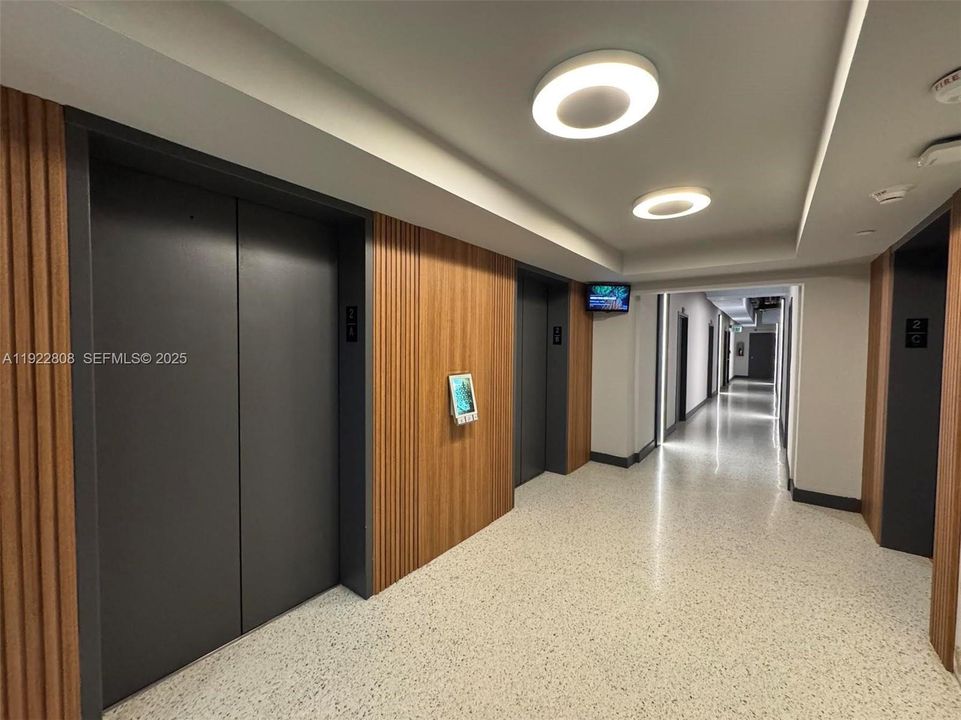 For Sale: $2,450,000 (3 beds, 2 baths, 1559 Square Feet)