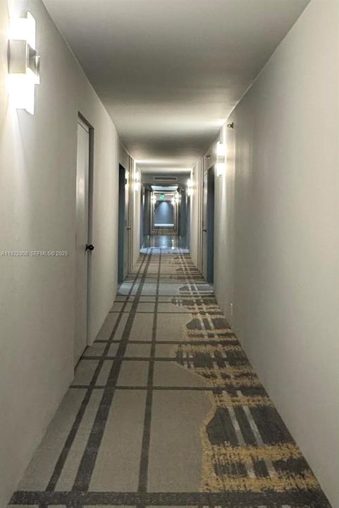 For Sale: $2,450,000 (3 beds, 2 baths, 1559 Square Feet)