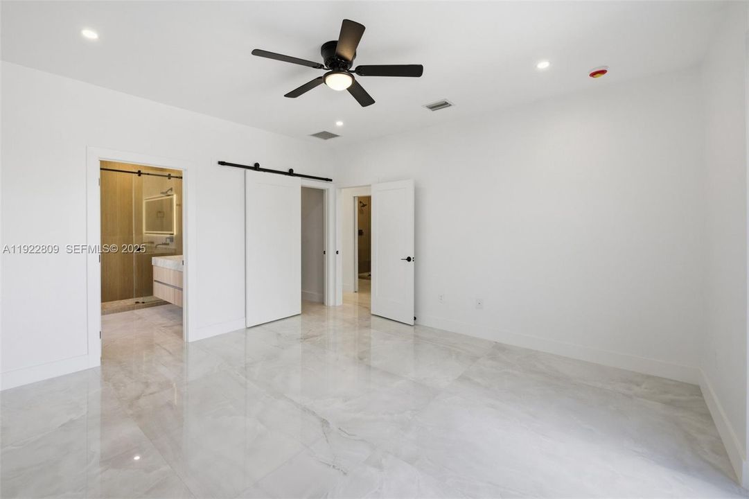 For Rent: $6,500 (3 beds, 2 baths, 2564 Square Feet)