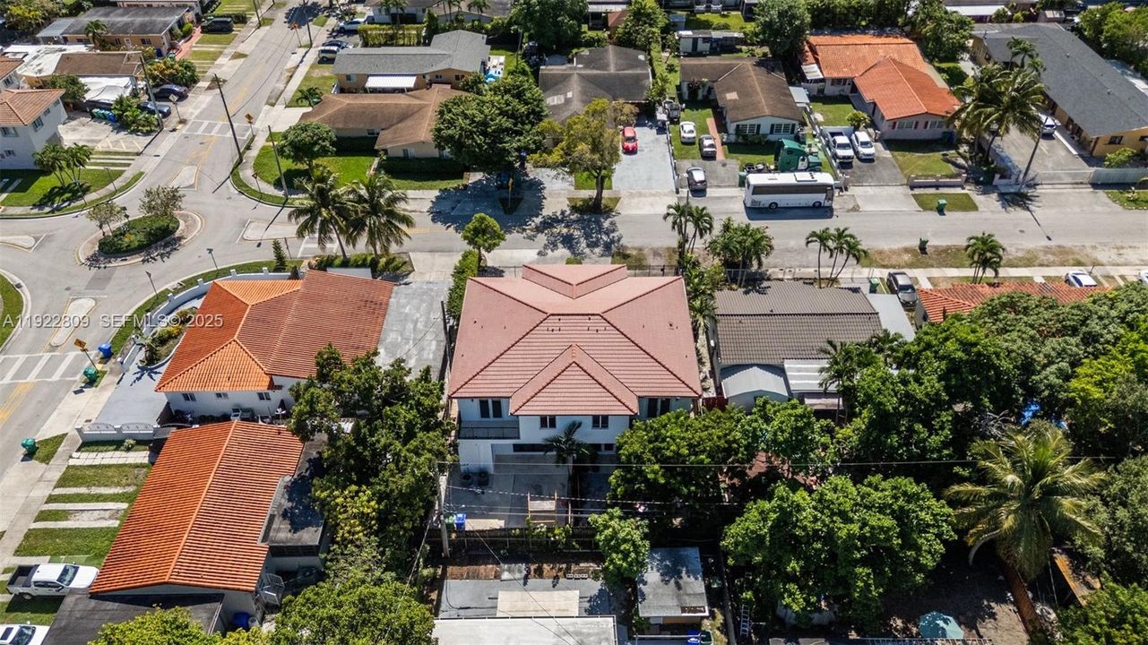 For Rent: $6,500 (3 beds, 2 baths, 2564 Square Feet)