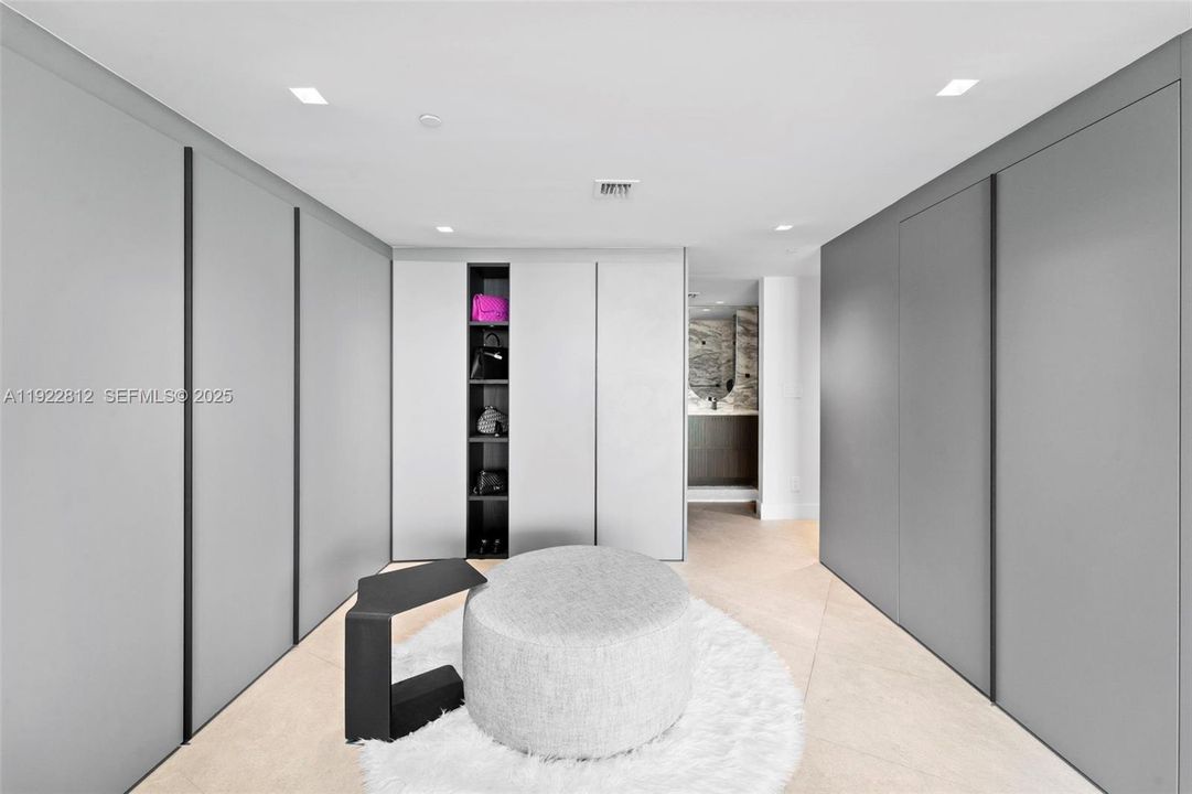 For Sale: $3,000,000 (2 beds, 3 baths, 2310 Square Feet)