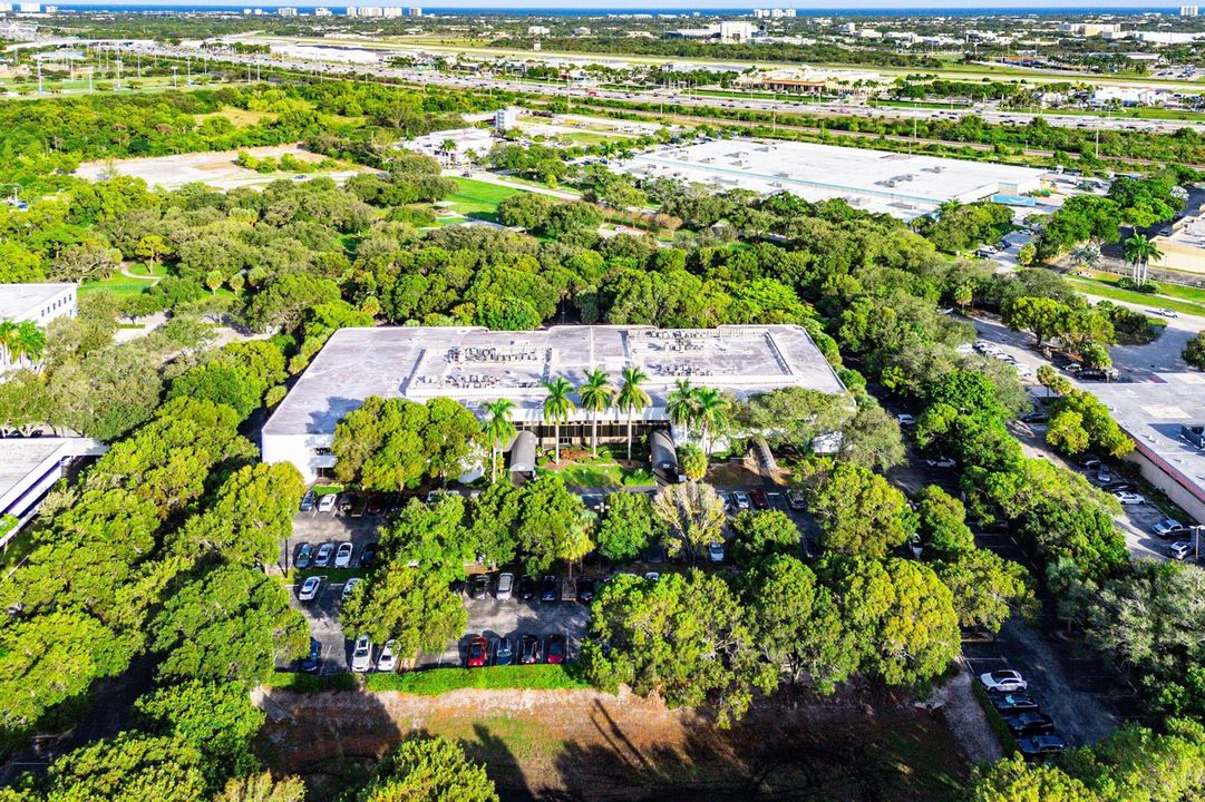 023-2900NorthMilitaryTrail-244N-BocaRato