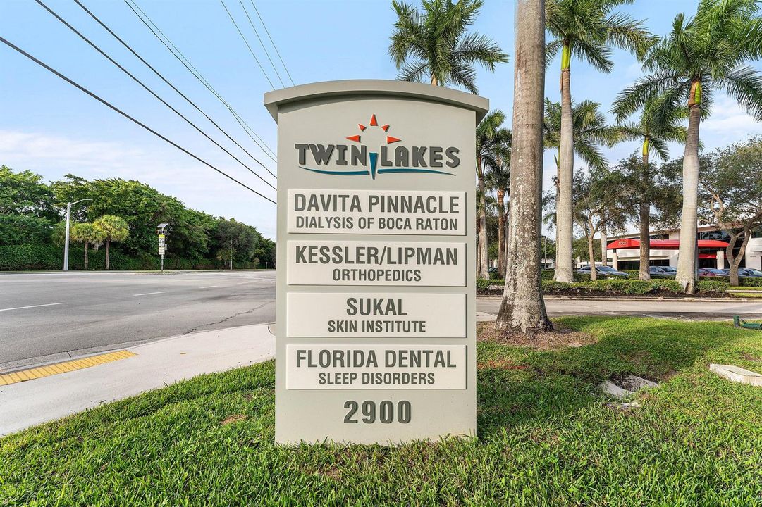 021-2900NorthMilitaryTrail-244N-BocaRato