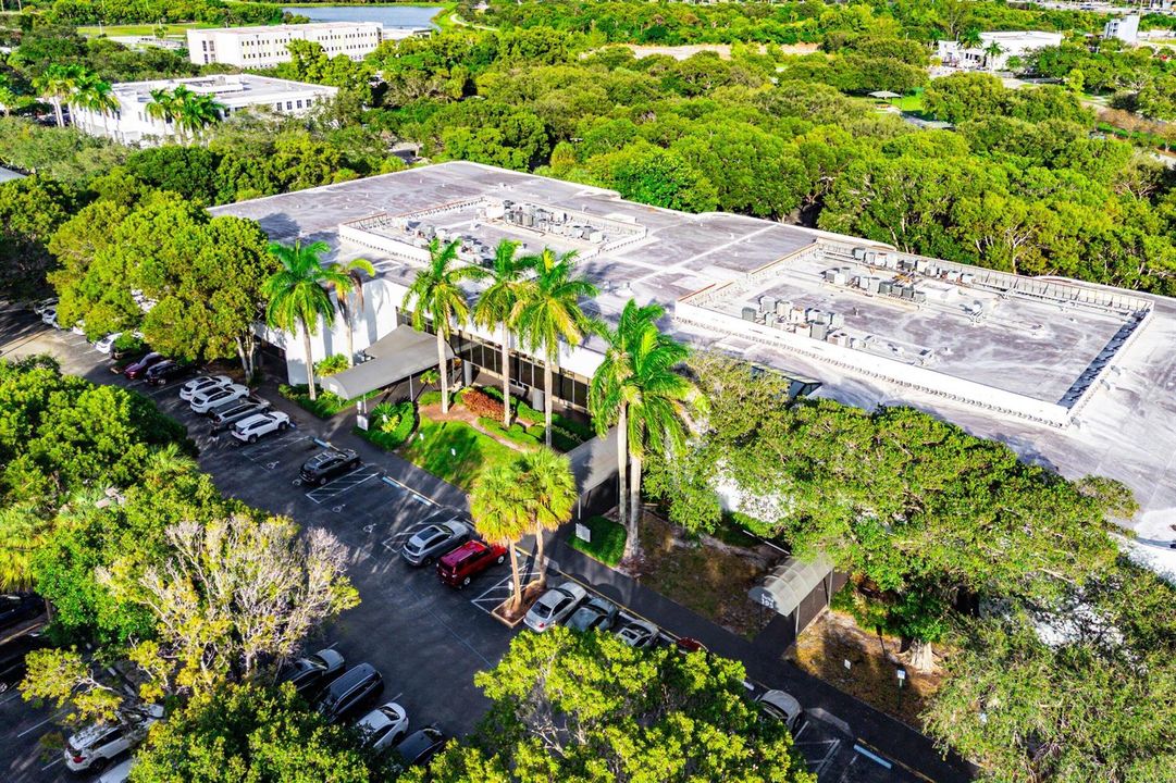 035-2900NorthMilitaryTrail-244N-BocaRato