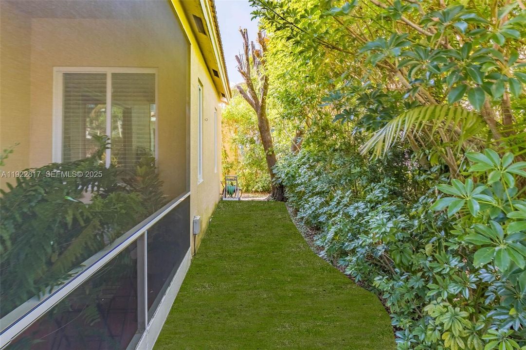 For Sale: $730,000 (4 beds, 2 baths, 1859 Square Feet)