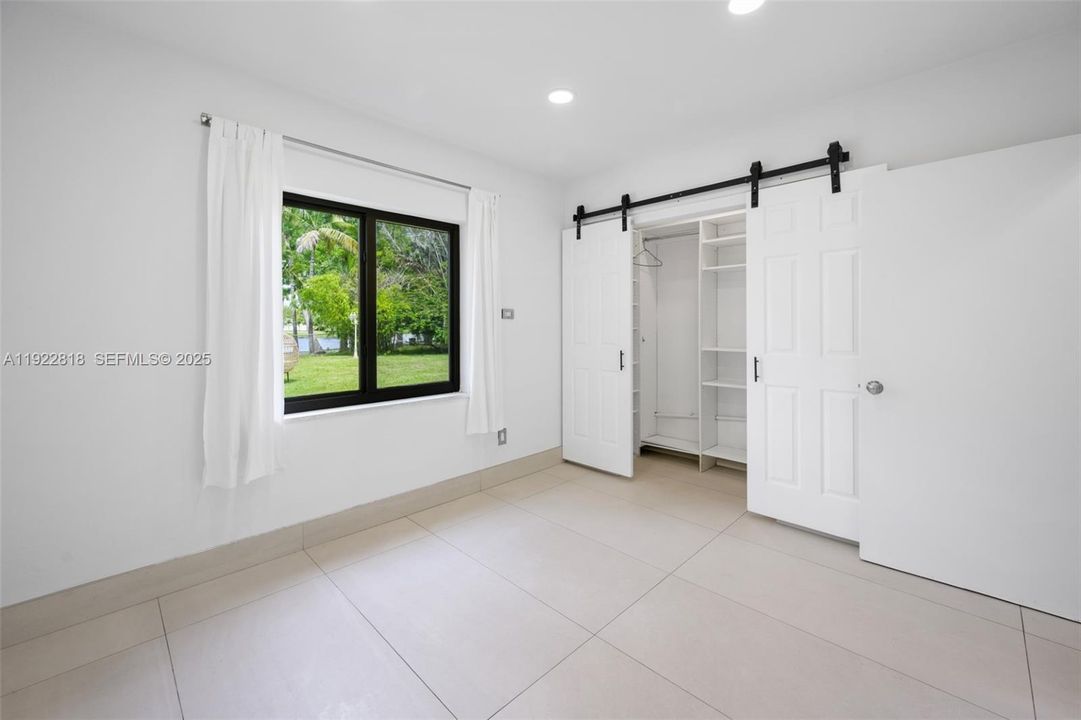 For Rent: $4,300 (4 beds, 2 baths, 1467 Square Feet)