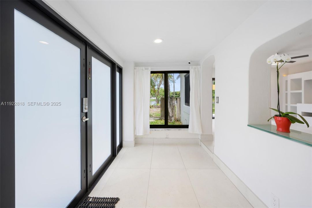 For Rent: $4,300 (4 beds, 2 baths, 1467 Square Feet)