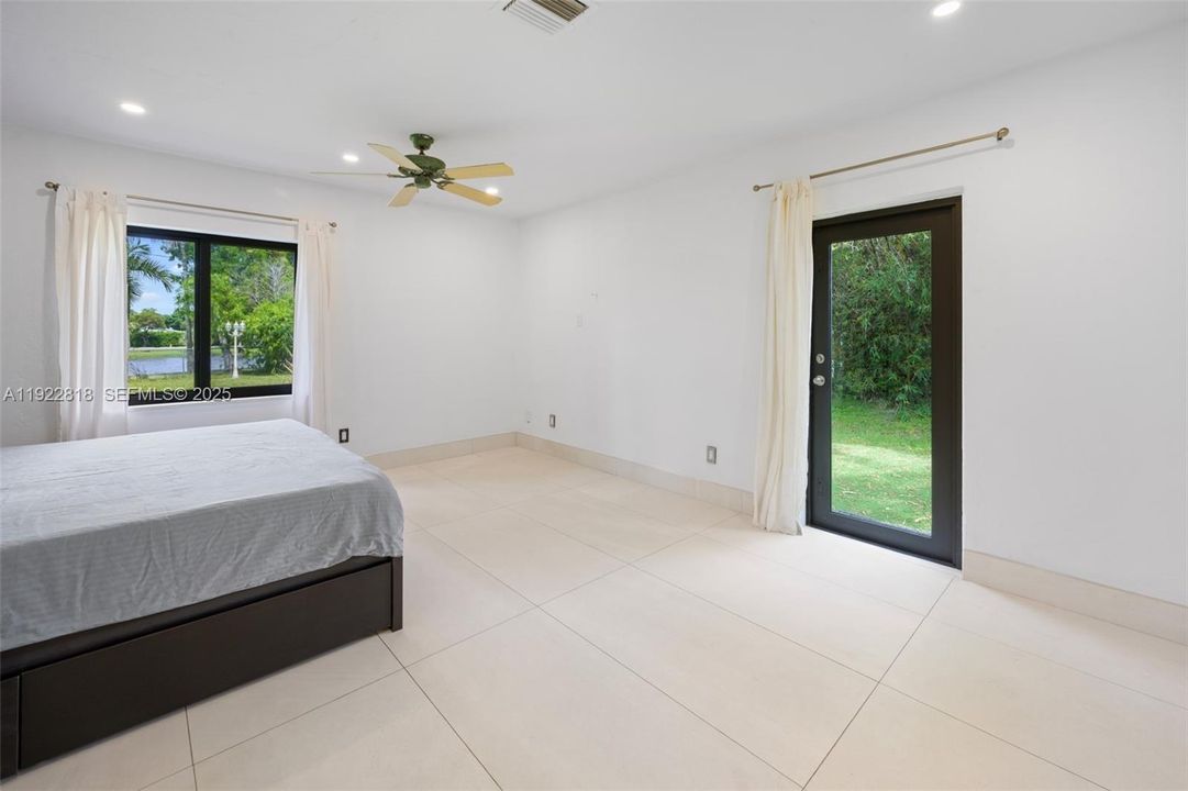 For Rent: $4,300 (4 beds, 2 baths, 1467 Square Feet)