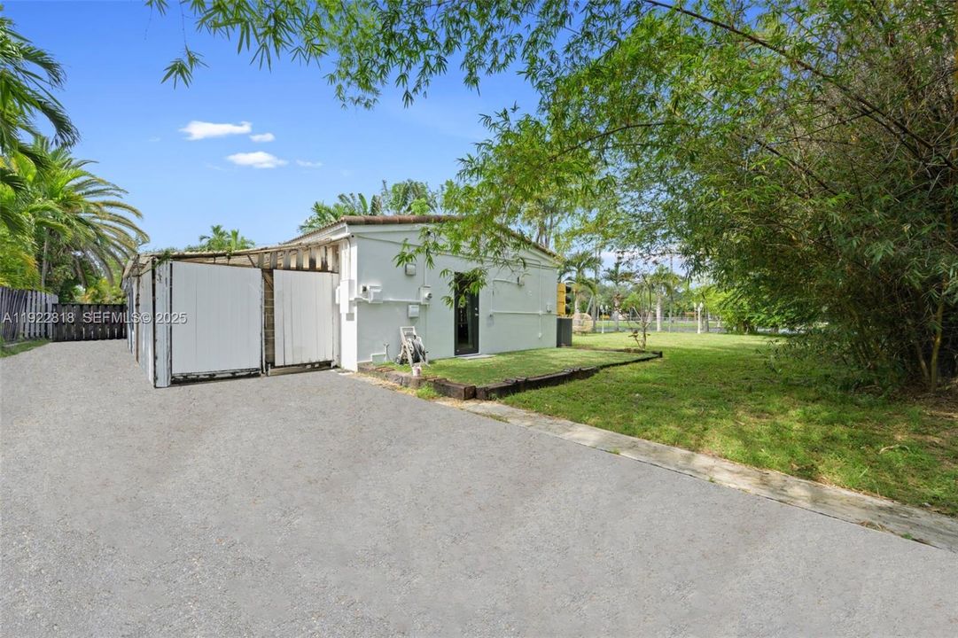 For Rent: $4,300 (4 beds, 2 baths, 1467 Square Feet)