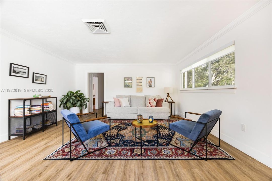 For Sale: $1,395,000 (3 beds, 2 baths, 2089 Square Feet)