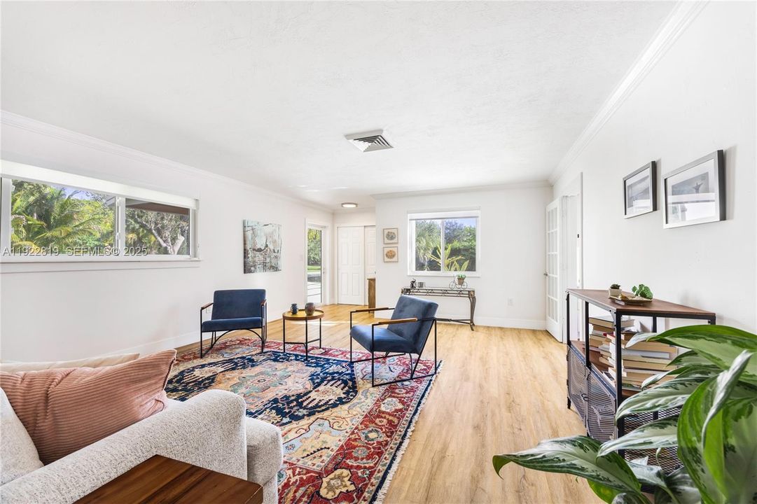 For Sale: $1,395,000 (3 beds, 2 baths, 2089 Square Feet)