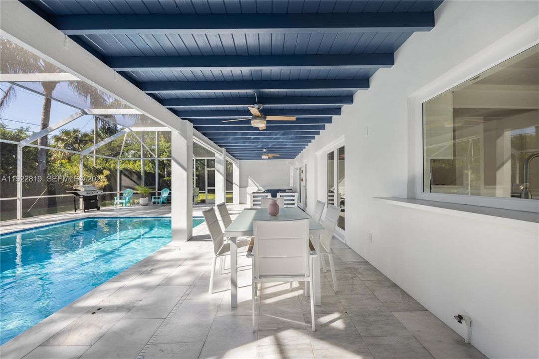 For Sale: $1,395,000 (3 beds, 2 baths, 2089 Square Feet)