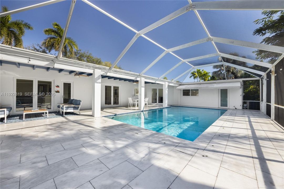 For Sale: $1,395,000 (3 beds, 2 baths, 2089 Square Feet)