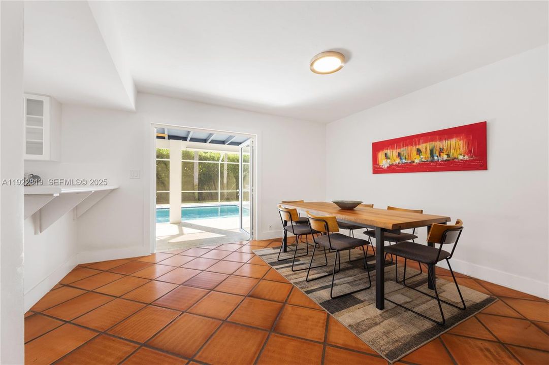 For Sale: $1,395,000 (3 beds, 2 baths, 2089 Square Feet)