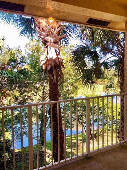 For Sale: $225,900 (3 beds, 2 baths, 999 Square Feet)