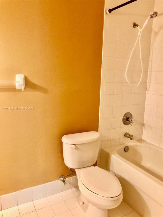 For Sale: $225,900 (3 beds, 2 baths, 999 Square Feet)