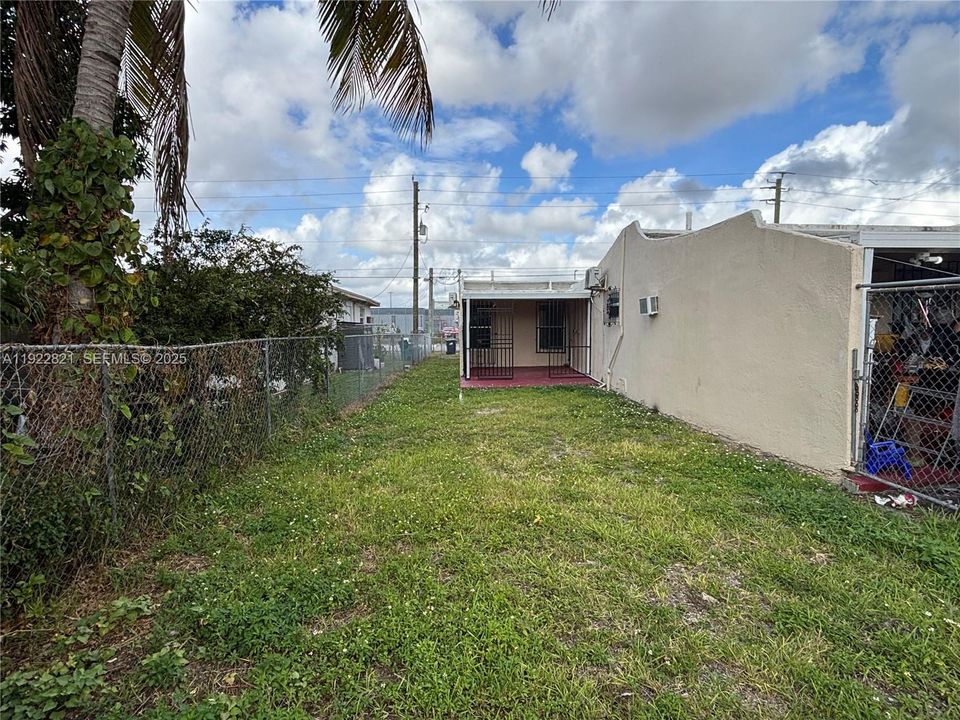 For Sale: $560,000 (0 beds, 0 baths, 1524 Square Feet)