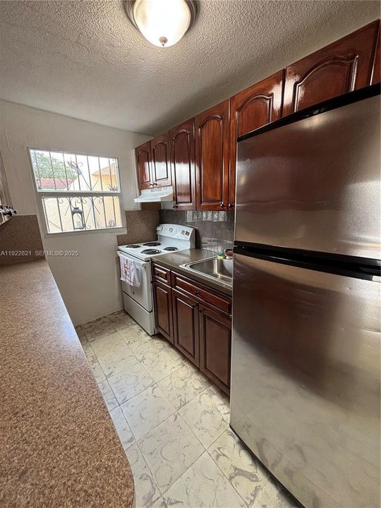 For Sale: $560,000 (0 beds, 0 baths, 1524 Square Feet)