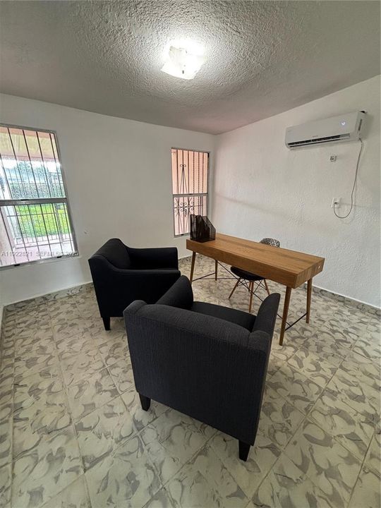 For Sale: $560,000 (0 beds, 0 baths, 1524 Square Feet)