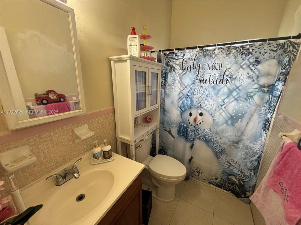 For Sale: $560,000 (0 beds, 0 baths, 1524 Square Feet)