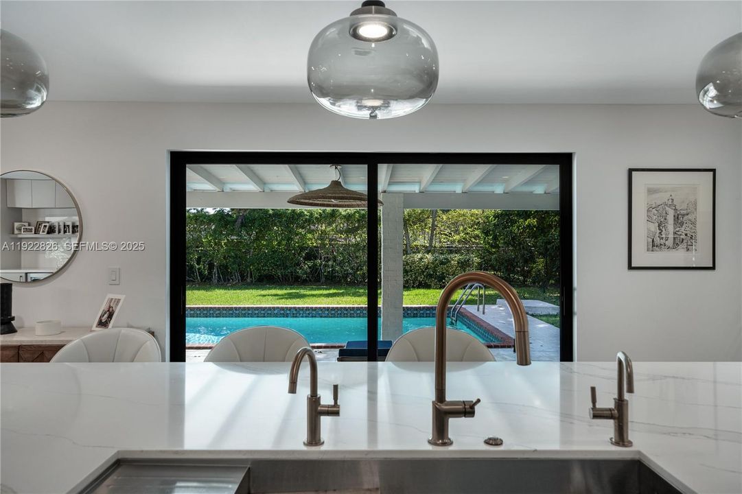 待售: $2,385,000 (5 贝兹, 3 浴室, 2962 平方英尺)