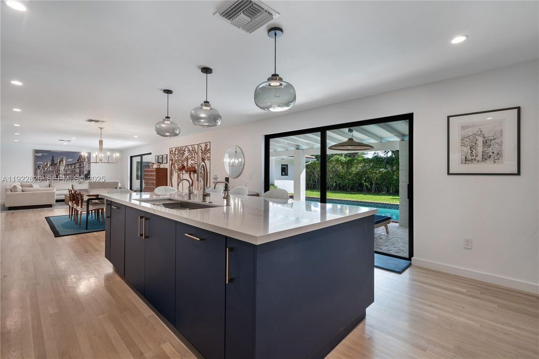 待售: $2,385,000 (5 贝兹, 3 浴室, 2962 平方英尺)