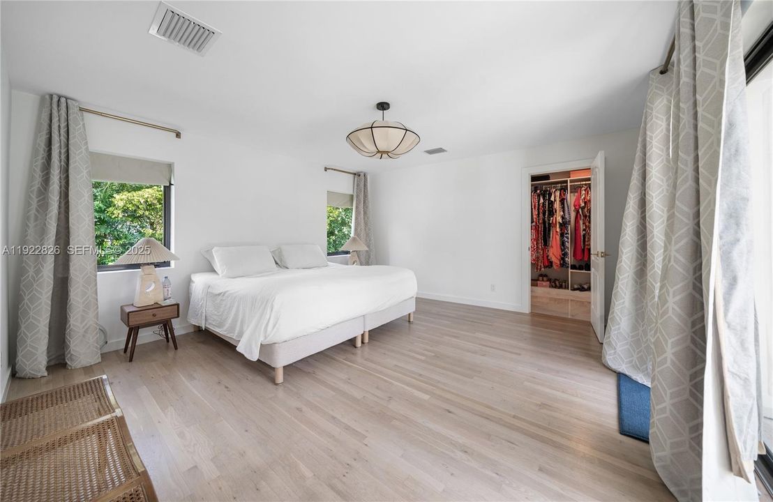 待售: $2,385,000 (5 贝兹, 3 浴室, 2962 平方英尺)