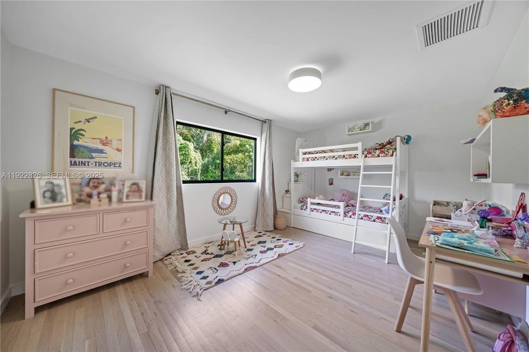 待售: $2,385,000 (5 贝兹, 3 浴室, 2962 平方英尺)